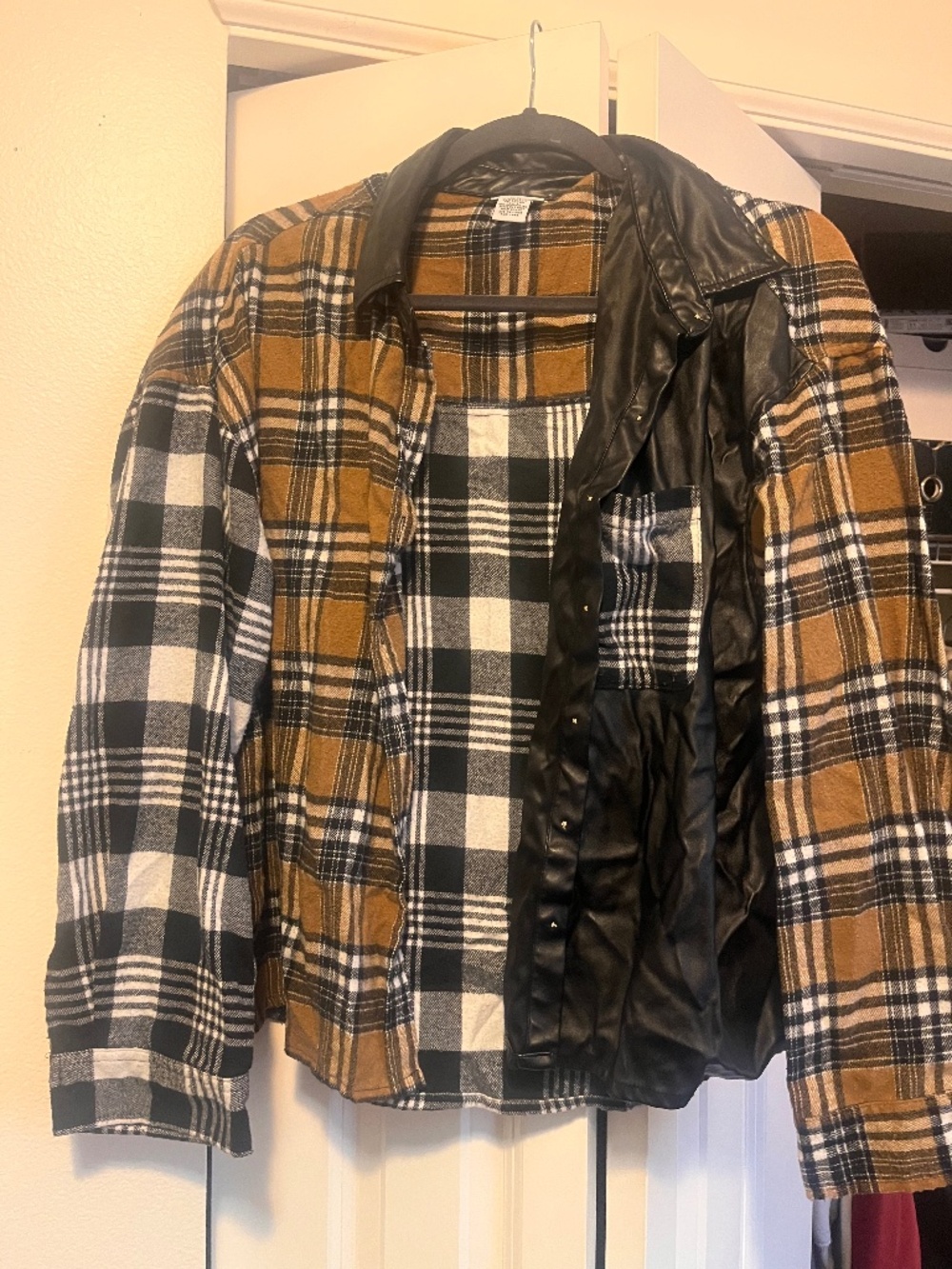 Rue 21 color block plaid shaket